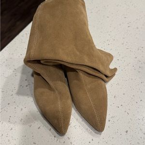 Tan Heeled Boots with Suede Finish